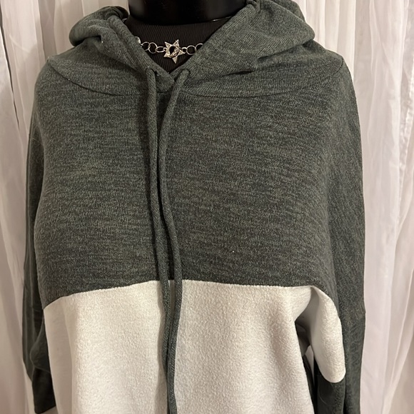 Pullover Hoodie Sweater By Beeson River/Brown Cream & Army Green Stripes size - Picture 5 of 11